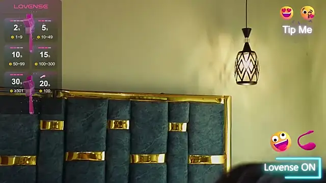 Snapshot of shantall24 chatting on February 20, 10:27 am shantall24 online show from February 20, 10:27 am