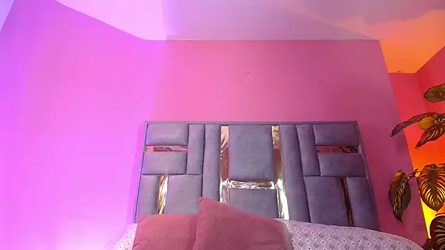 Snapshot of Bianca_ks chatting on March 8, 6:32 am Bianca ks online show from March 8, 6:32 am