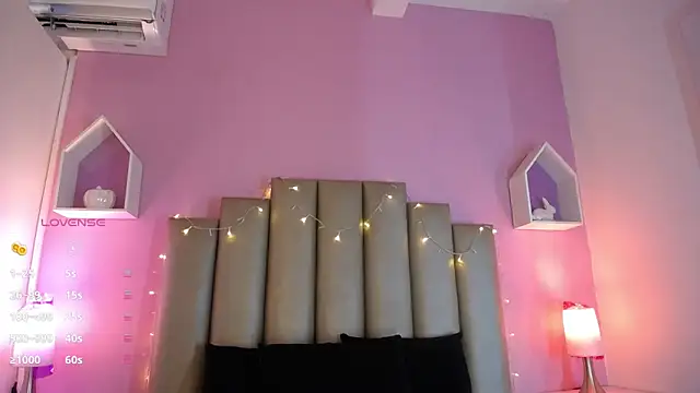 MeghanBurn online show from March 23, 3:32 am