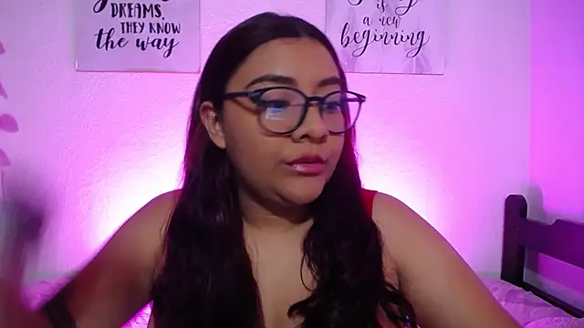 Snapshot of MeghanBurn chatting on June 21, 2:17 am MeghanBurn online show from June 21, 2:17 am