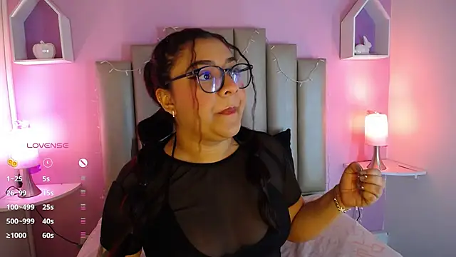 MeghanBurn online show from March 22, 12:35 pm