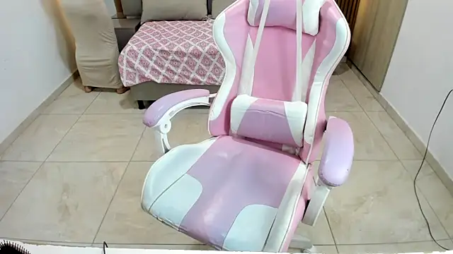 Snapshot of Maysa_badawi chatting on January 31, 10:21 pm Maysa badawi online show from January 31, 10:21 pm