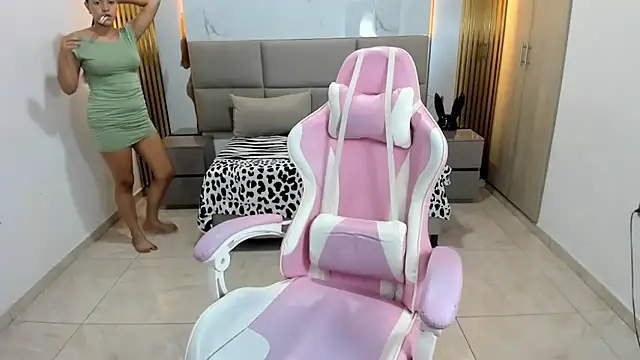 Snapshot of Maysa_badawi chatting on February 8, 10:29 pm Maysa badawi online show from February 8, 10:29 pm