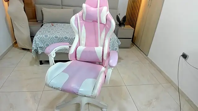 Snapshot of Maysa_badawi chatting on March 9, 7:05 pm Maysa badawi online show from March 9, 7:05 pm