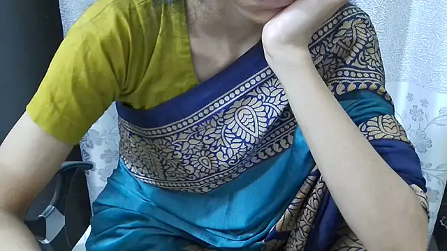Snapshot of Srabontii chatting on June 27, 5:19 pm Srabontii online show from June 27, 5:19 pm
