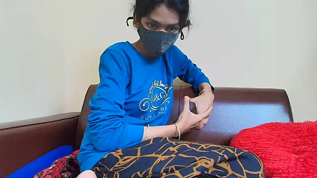 Snapshot of Srabontii chatting on November 29, 11:10 am Srabontii online show from November 29, 11:10 am