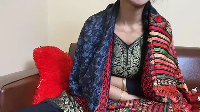 Snapshot of Srabontii chatting on December 2, 6:42 pm Srabontii online show from December 2, 6:42 pm