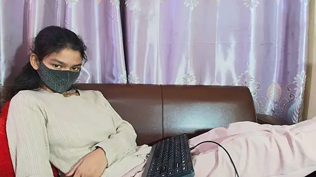 Snapshot of Srabontii chatting on February 9, 8:18 pm Srabontii online show from February 9, 8:18 pm