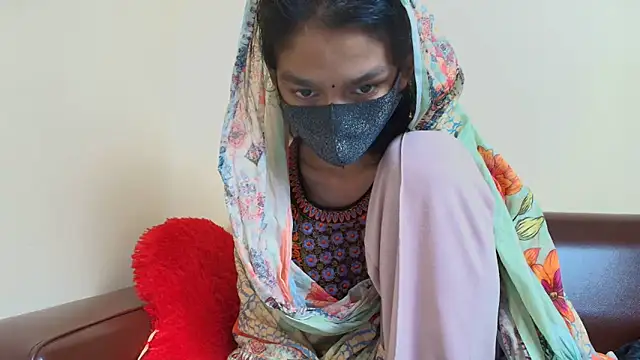 Snapshot of Srabontii chatting on December 2, 12:22 am Srabontii online show from December 2, 12:22 am