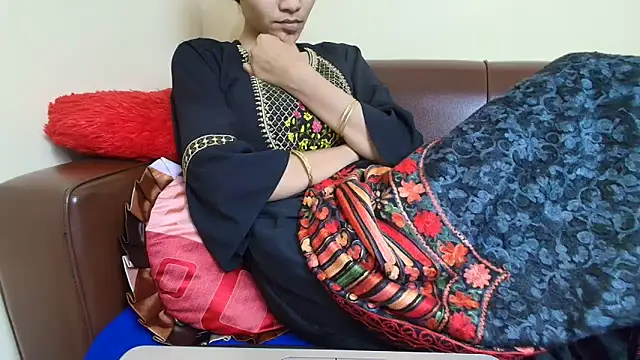 Srabontii online show from December 4, 9:08 am