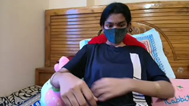 Snapshot of Srabontii chatting on October 31, 9:28 am Srabontii online show from October 31, 9:28 am