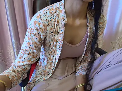 Snapshot of Srabontii chatting on October 19, 6:49 am Srabontii online show from October 19, 6:49 am