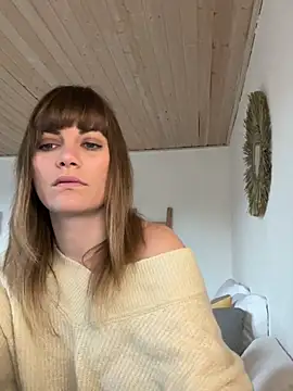 Snapshot of Milla__one chatting on February 6, 9:32 am Milla one online show from February 6, 9:32 am