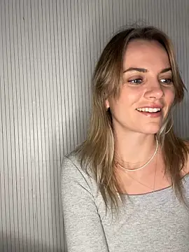 Snapshot of Milla__one chatting on October 11, 5:25 pm Milla one online show from October 11, 5:25 pm