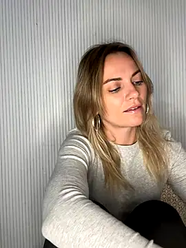 Snapshot of Milla__one chatting on November 9, 2:21 pm Milla one online show from November 9, 2:21 pm