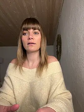 Snapshot of Milla__one chatting on February 6, 1:10 pm Milla one online show from February 6, 1:10 pm