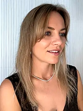 Snapshot of Milla__one chatting on September 18, 8:06 am Milla one online show from September 18, 8:06 am