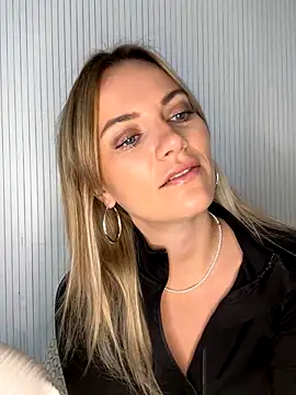 Snapshot of Milla__one chatting on September 10, 9:30 am Milla one online show from September 10, 9:30 am