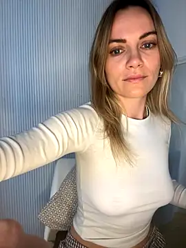 Snapshot of Milla__one chatting on November 30, 11:55 am Milla one online show from November 30, 11:55 am