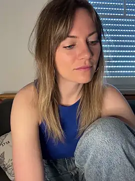 Snapshot of Milla__one chatting on March 20, 8:20 am Milla one online show from March 20, 8:20 am