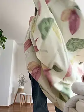 Snapshot of Milla__one chatting on March 5, 11:17 am Milla one online show from March 5, 11:17 am