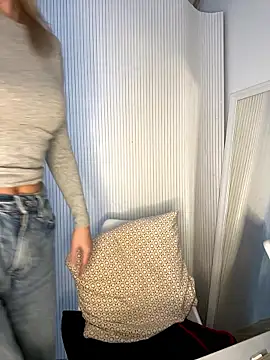 Milla  one online show from January 10, 2:12 pm