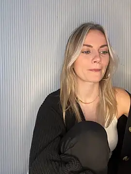 Milla  one online show from February 10, 1:32 pm