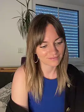 Snapshot of Milla__one chatting on March 20, 11:27 am Milla one online show from March 20, 11:27 am