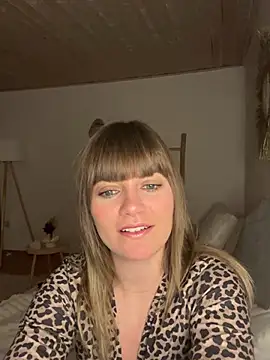 Snapshot of Milla__one chatting on February 5, 6:59 pm Milla one online show from February 5, 6:59 pm