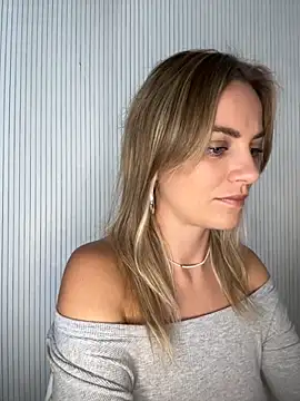 Snapshot of Milla__one chatting on September 12, 8:14 am Milla one online show from September 12, 8:14 am