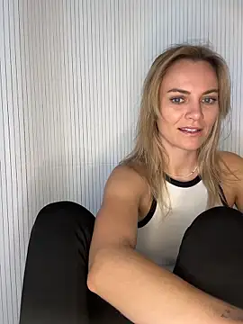 Snapshot of Milla__one chatting on October 2, 2:09 pm Milla one online show from October 2, 2:09 pm