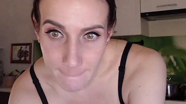 pepper milf online show from February 10, 4:25 pm