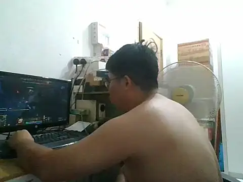 Snapshot of shyboymasturbation chatting on January 20, 5:59 pm shyboymasturbation online show from January 20, 5:59 pm