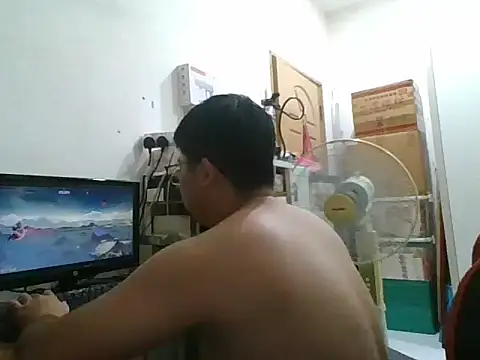 Snapshot of shyboymasturbation chatting on January 28, 5:43 am shyboymasturbation online show from January 28, 5:43 am