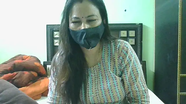 couplesuni online show from March 9, 5:33 am