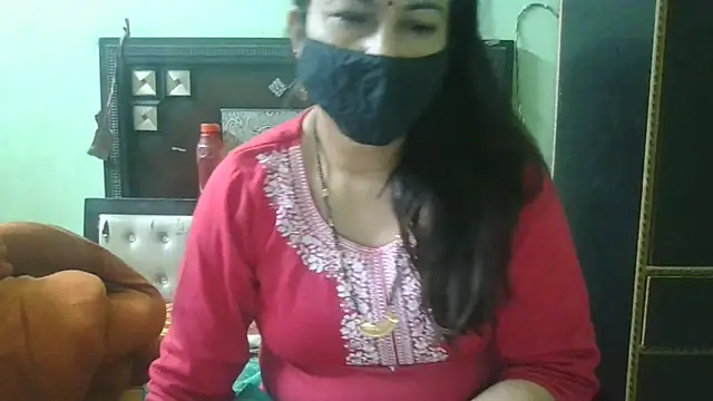 couplesuni online show from November 15, 11:25 am