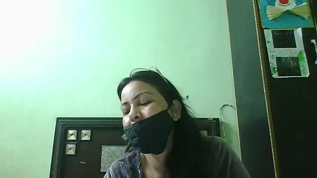 couplesuni online show from February 23, 4:03 am