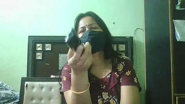 couplesuni online show from May 13, 6:48 pm