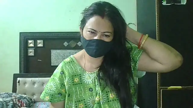 couplesuni online show from April 12, 10:18 am