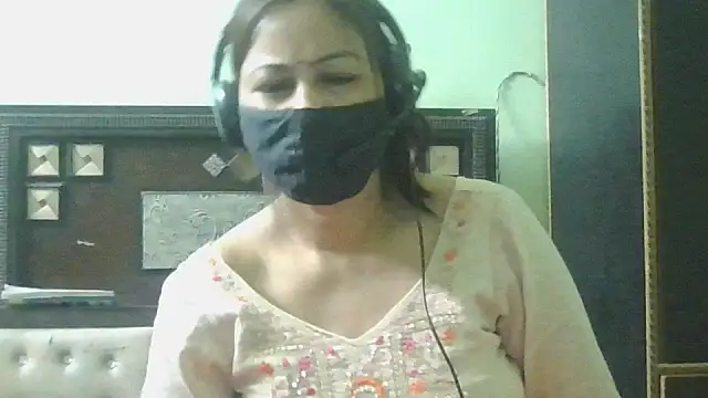 couplesuni online show from March 16, 3:36 am