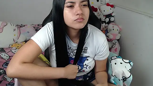 Snapshot of kayla_k18 chatting on June 26, 2:50 am kayla k18 online show from June 26, 2:50 am
