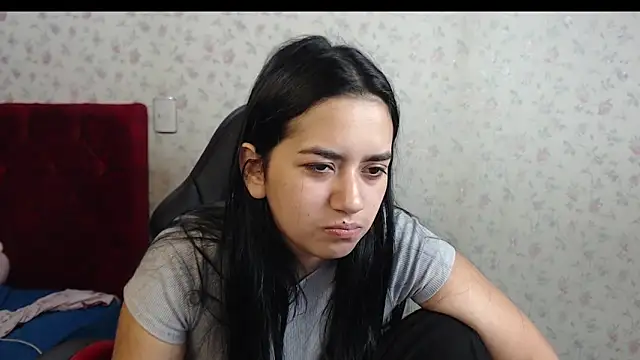 Snapshot of kayla_k18 chatting on October 1, 11:08 pm kayla k18 online show from October 1, 11:08 pm