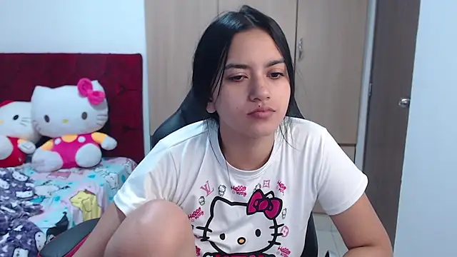 kayla k18 online show from February 6, 11:45 pm