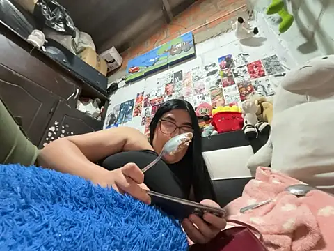 dafne19  online show from March 15, 4:19 am