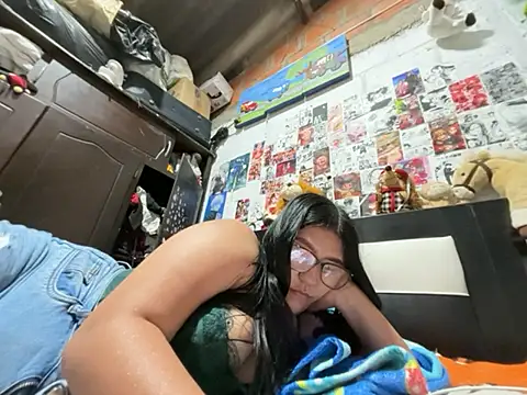 dafne19  online show from May 10, 4:49 am