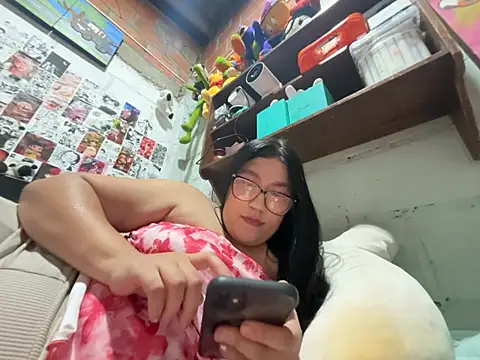 Snapshot of dafne19_ chatting on June 17, 1:27 am dafne19 online show from June 17, 1:27 am