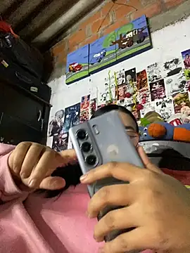 Snapshot of dafne19_ chatting on October 25, 5:17 am dafne19 online show from October 25, 5:17 am