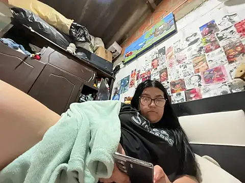 dafne19  online show from April 6, 1:23 am