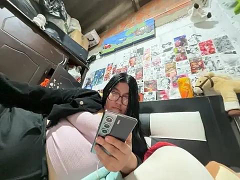 dafne19  online show from April 10, 3:35 am