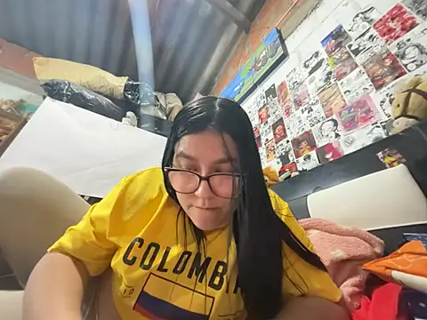 Snapshot of dafne19_ chatting on July 8, 3:30 am dafne19 online show from July 8, 3:30 am